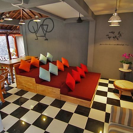 Kayun Hostel Downtown Kuta Lombok Eksteriør bilde